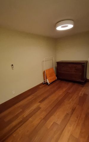 Apartamento para alugar com 300m², 3 quartos e 2 vagas Apartamento para alugar com 300m², 3 quartos e 2 vagasQuarto 1