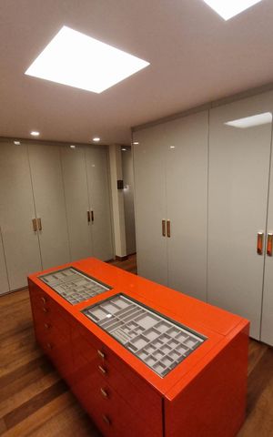 Apartamento para alugar com 300m², 3 quartos e 2 vagas Apartamento para alugar com 300m², 3 quartos e 2 vagasCloset