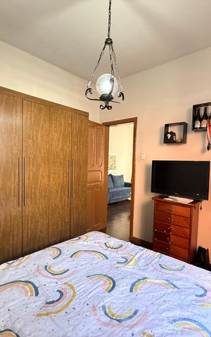 Casa à venda com 300m², 5 quartos e 4 vagas Casa à venda com 300m², 5 quartos e 4 vagasQuarto