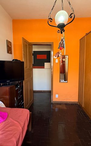 Casa à venda com 300m², 5 quartos e 4 vagas Casa à venda com 300m², 5 quartos e 4 vagasQuarto