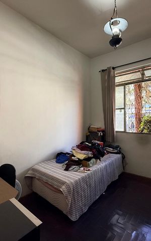 Casa à venda com 300m², 5 quartos e 4 vagas Casa à venda com 300m², 5 quartos e 4 vagasQuarto