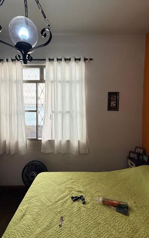 Casa à venda com 300m², 5 quartos e 4 vagas Casa à venda com 300m², 5 quartos e 4 vagasQuarto
