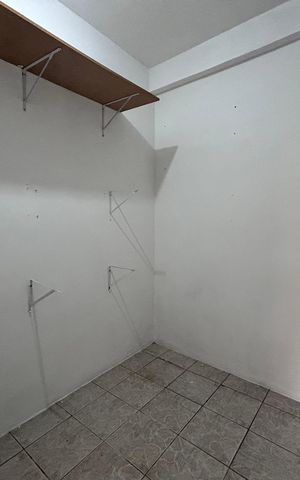 Casa para alugar com 1000m², 16 quartos e 6 vagas