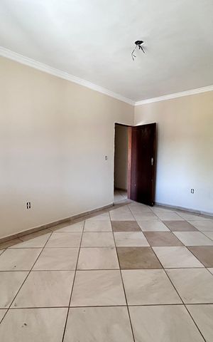 Casa para alugar com 1000m², 16 quartos e 6 vagas