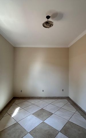Casa para alugar com 1000m², 16 quartos e 6 vagas