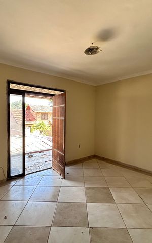 Casa para alugar com 1000m², 16 quartos e 6 vagas