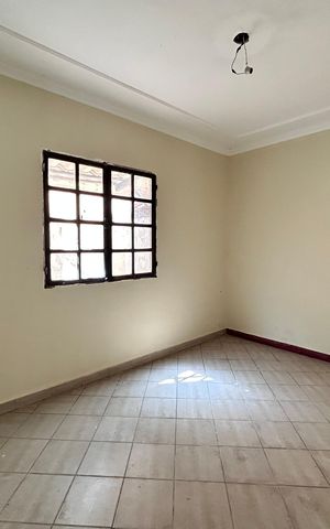Casa para alugar com 1000m², 16 quartos e 6 vagas