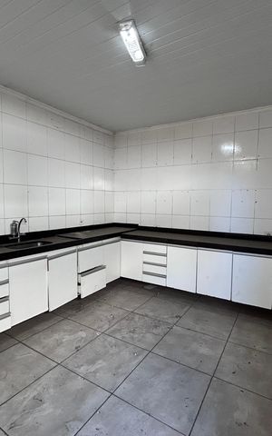 Casa para alugar com 1000m², 16 quartos e 6 vagas