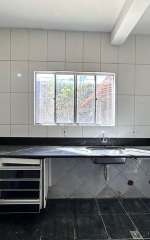 Casa para alugar com 1000m², 16 quartos e 6 vagas