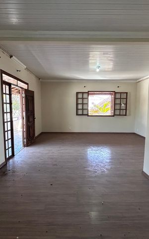 Casa para alugar com 1000m², 16 quartos e 6 vagas