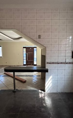 Casa para alugar com 1000m², 16 quartos e 6 vagas
