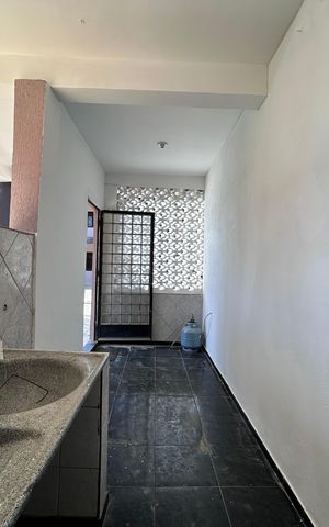 Casa para alugar com 1000m², 16 quartos e 6 vagas