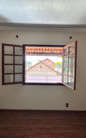 Casa para alugar com 1000m², 16 quartos e 6 vagas