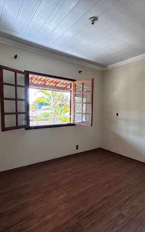 Casa para alugar com 1000m², 16 quartos e 6 vagas
