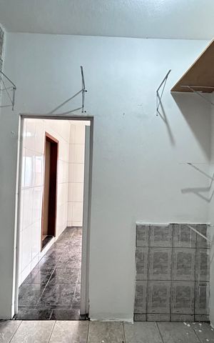 Casa para alugar com 1000m², 16 quartos e 6 vagas