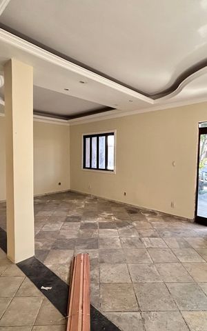 Casa para alugar com 1000m², 16 quartos e 6 vagas