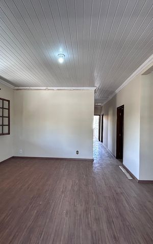 Casa para alugar com 1000m², 16 quartos e 6 vagas