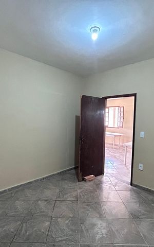 Casa para alugar com 1000m², 16 quartos e 6 vagas