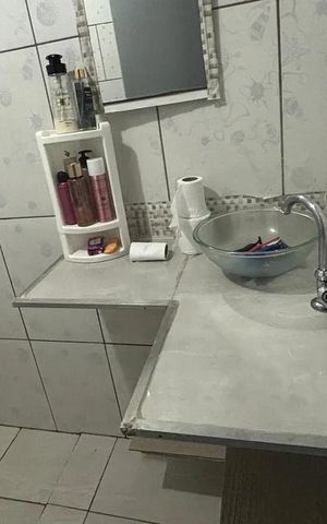 Casa para alugar com 50m², 1 quarto e 1 vaga Casa para alugar com 50m², 1 quarto e 1 vagaBanheiro