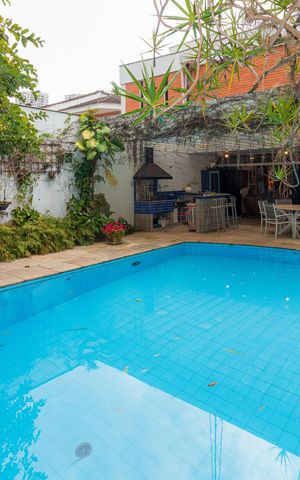 Casa para alugar com 434m², 4 quartos e 5 vagas Casa para alugar com 434m², 4 quartos e 5 vagasPiscina
