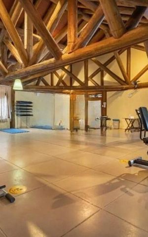 Casa de condomínio para alugar com 320m², 3 quartos e 4 vagasÁrea externa