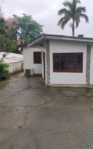 Casa para alugar com 169m², 6 quartos e 2 vagas Casa para alugar com 169m², 6 quartos e 2 vagasÁrea externa