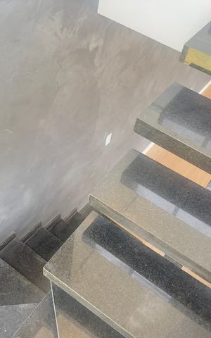 Apartamento para alugar com 82m², 2 quartos e 1 vaga Apartamento para alugar com 82m², 2 quartos e 1 vagaEscada
