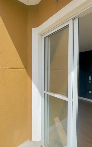 Apartamento para alugar com 82m², 2 quartos e 1 vaga Apartamento para alugar com 82m², 2 quartos e 1 vagaVaranda