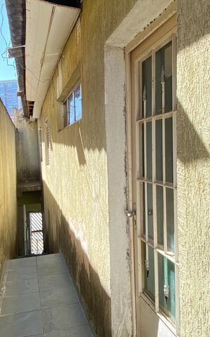 Casa à venda com 200m², 3 quartos e 1 vaga Casa à venda com 200m², 3 quartos e 1 vagaÁrea externa
