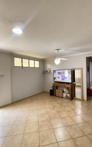 Casa à venda com 200m², 3 quartos e 1 vaga Casa à venda com 200m², 3 quartos e 1 vagaSala 1Sala 1