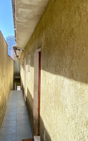 Casa à venda com 200m², 3 quartos e 1 vaga Casa à venda com 200m², 3 quartos e 1 vagaÁrea externa