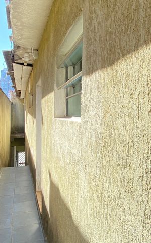 Casa à venda com 200m², 3 quartos e 1 vaga Casa à venda com 200m², 3 quartos e 1 vagaÁrea externa