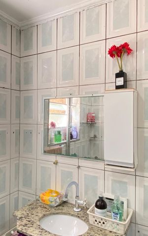 Casa à venda com 200m², 3 quartos e 1 vaga Casa à venda com 200m², 3 quartos e 1 vagaBanheiro 1