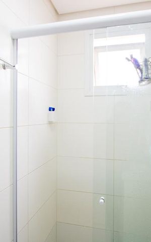 Apartamento à venda com 57m², 2 quartos e 2 vagas Apartamento à venda com 57m², 2 quartos e 2 vagasBanheiro do quarto 1