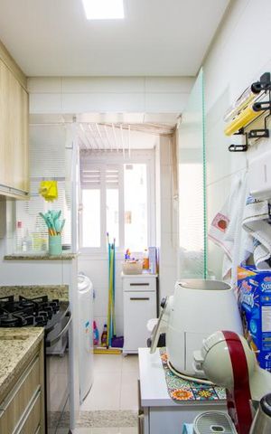 Apartamento à venda com 57m², 2 quartos e 2 vagas Apartamento à venda com 57m², 2 quartos e 2 vagasCozinha