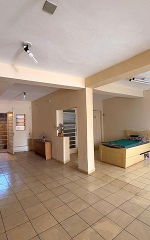 Casa para alugar com 600m², 8 quartos e 2 vagas Casa para alugar com 600m², 8 quartos e 2 vagasÁrea comum