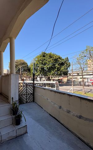 Casa para alugar com 600m², 8 quartos e 2 vagas Casa para alugar com 600m², 8 quartos e 2 vagasVaranda