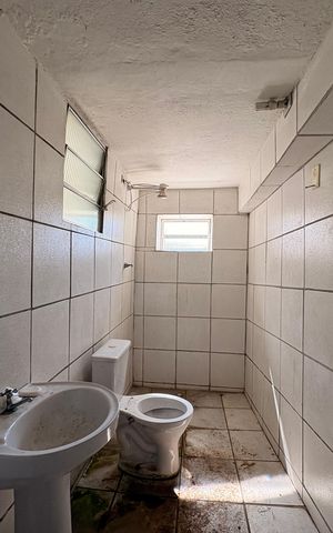 Casa para alugar com 600m², 8 quartos e 2 vagas Casa para alugar com 600m², 8 quartos e 2 vagasBanheiro Casa 4 - Banheiro social