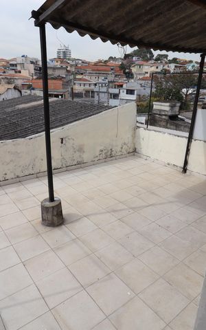 Casa para alugar com 70m², 2 quartos e 1 vagaQuintal