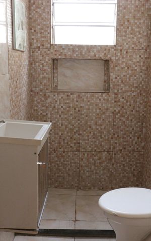 Casa para alugar com 70m², 2 quartos e 1 vagaBanheiro