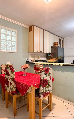Casa à venda com 222m², 3 quartos e 2 vagasCozinha