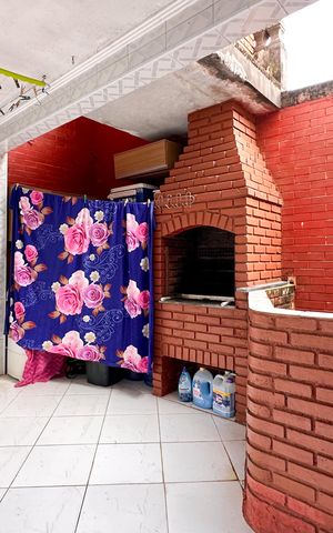Casa à venda com 222m², 3 quartos e 2 vagasÁrea de Serviço