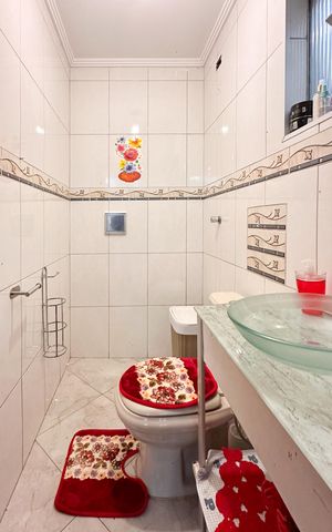 Casa à venda com 222m², 3 quartos e 2 vagasLavabo