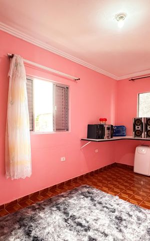 Casa à venda com 222m², 3 quartos e 2 vagasQuarto 1