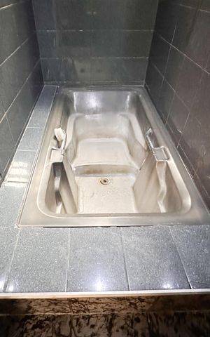 Casa à venda com 222m², 3 quartos e 2 vagasBanheiro da Suíte