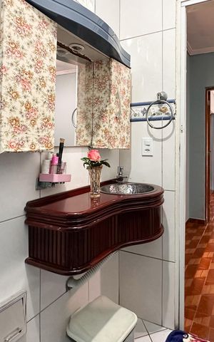 Casa à venda com 222m², 3 quartos e 2 vagasBanheiro Social