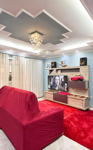 Casa à venda com 222m², 3 quartos e 2 vagasSala