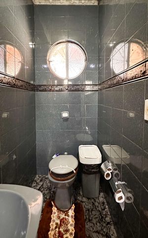 Casa à venda com 222m², 3 quartos e 2 vagasBanheiro da Suíte