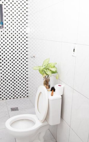 Casa de condomínio à venda com 150m², 3 quartos e 1 vaga Casa de condomínio à venda com 150m², 3 quartos e 1 vagaBanheiro