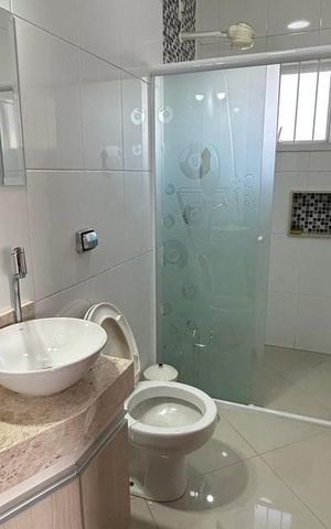 Casa à venda com 181m², 3 quartos e 2 vagas Casa à venda com 181m², 3 quartos e 2 vagasBanheiro